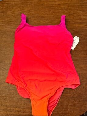 Jantzen New NWT size 12 one piece ombré swimsuit